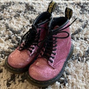 Toddler girl’s 1460 Dr Martens pink glitter boots